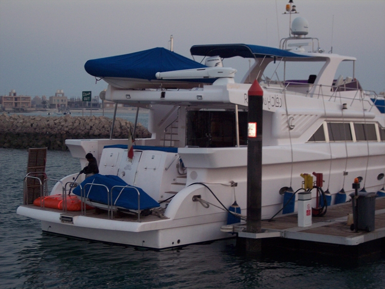 90 ft yacht with 264 Gal. Fuel deck tank
